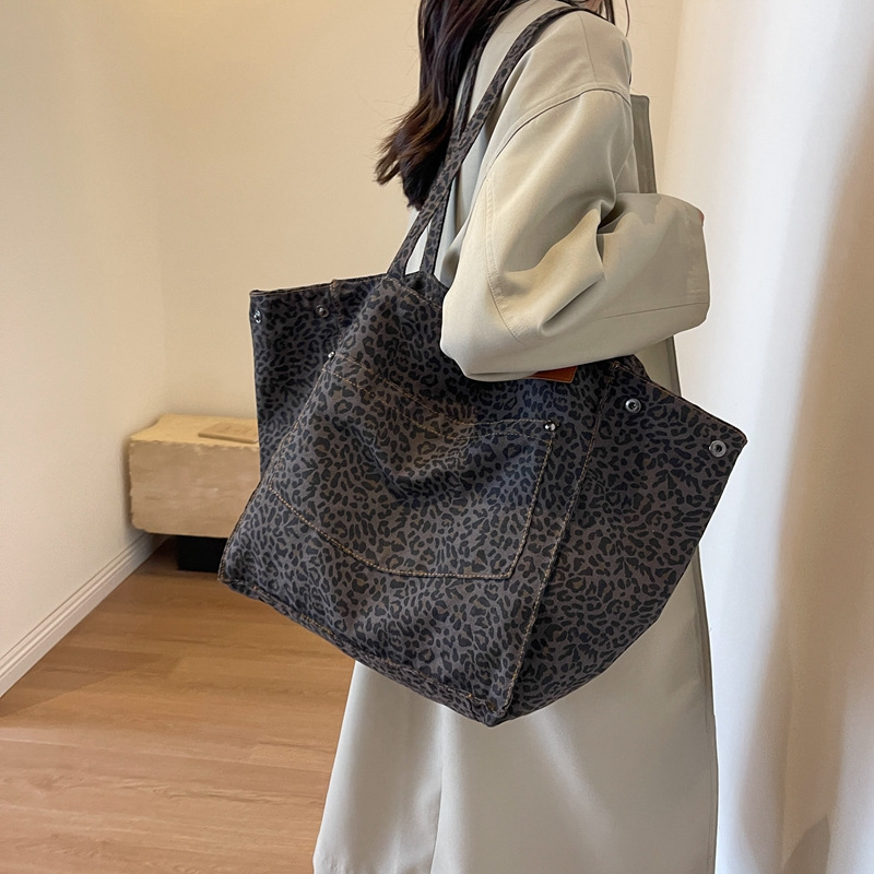 Leopard Pattern Tote Bag Vinta - огляд і ціна Canvas Tote Designer