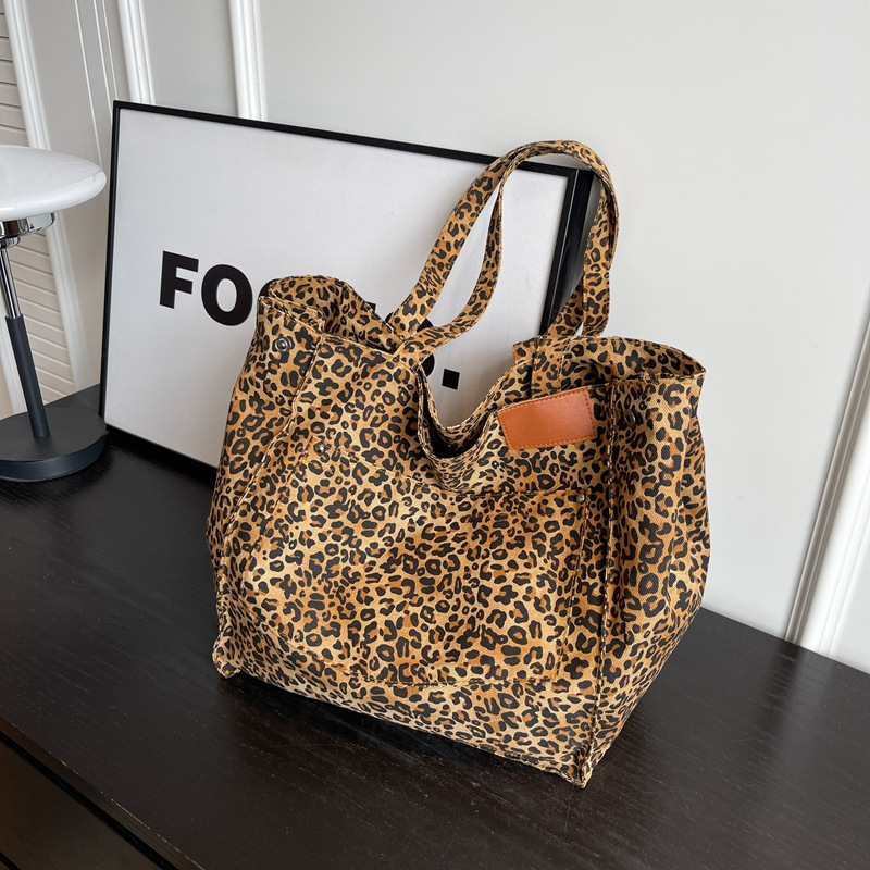 Leopard Pattern Tote Bag Vinta - огляд і ціна Canvas Tote Designer