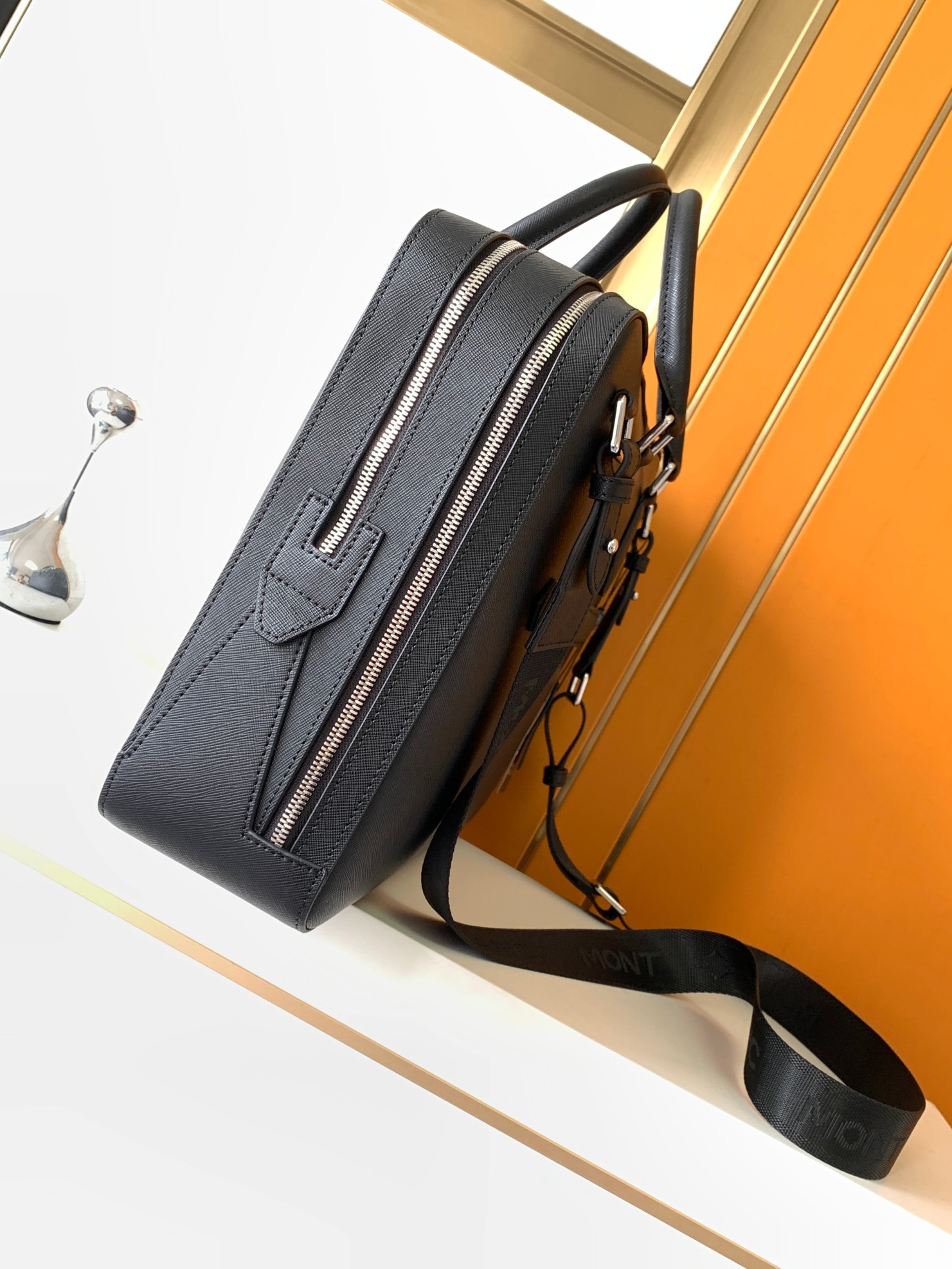 Luxury Men's Top-Handle Bags P - огляд і ціна Luxury Bags For Men