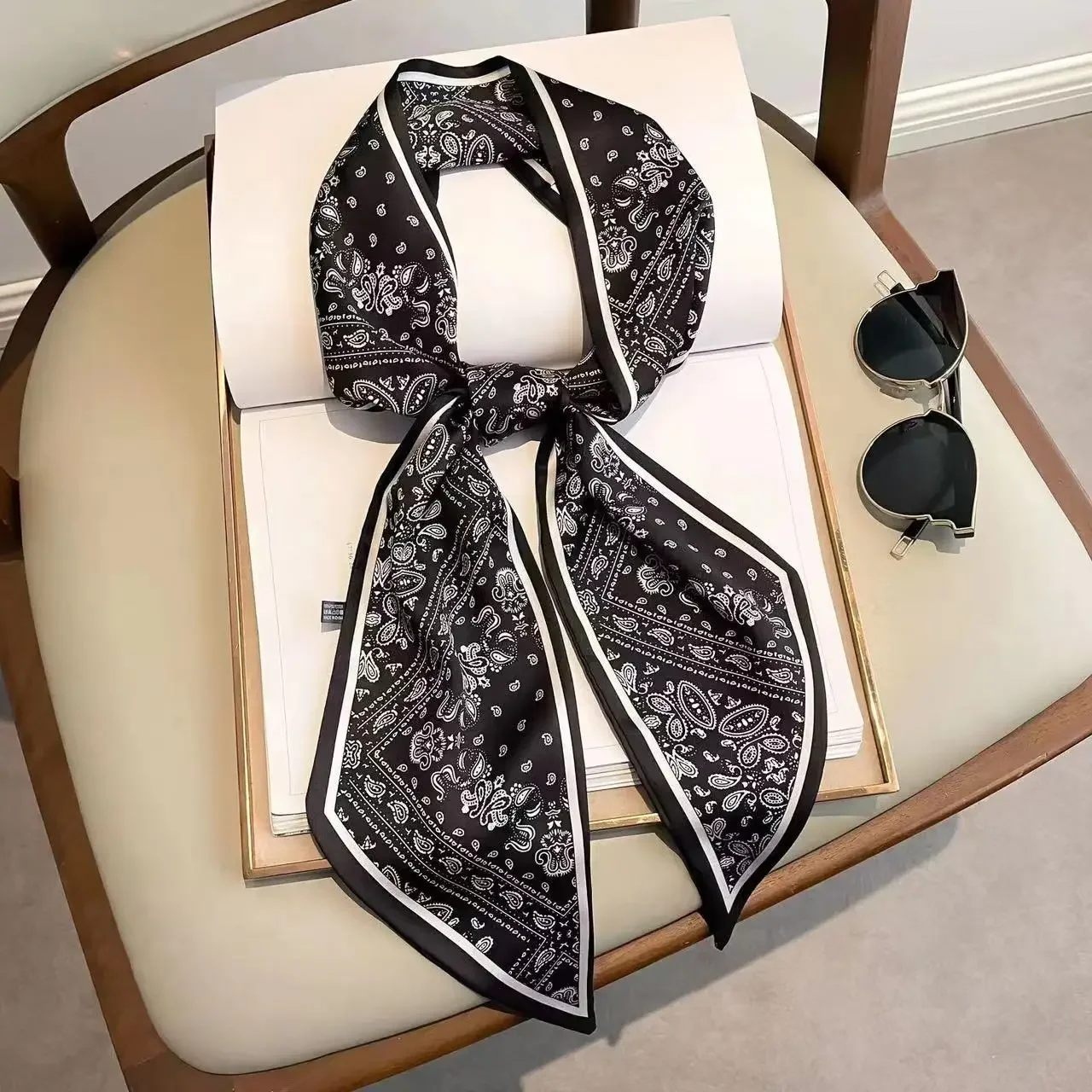 Design Print Skinny Scarf Plai - огляд і ціна Luxury Bags Trending