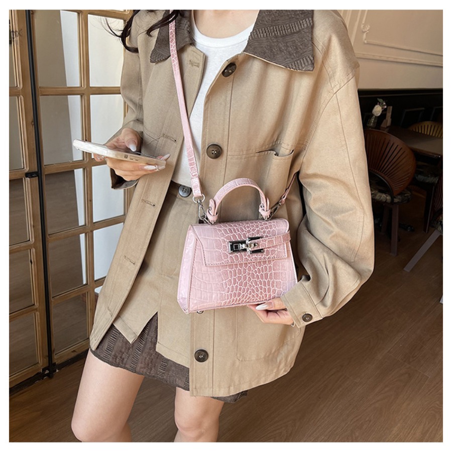 Structured Top Handle Handbags - огляд і ціна Structured Handbag Top Handle