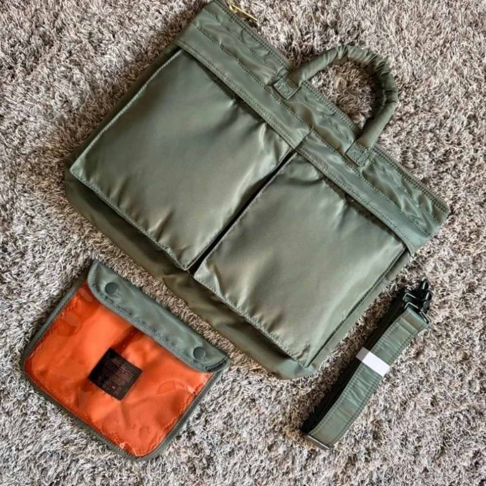 Luxury Tanker Short Helmet Tot - огляд і ціна Luxury Bags Consignment